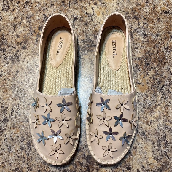 Slip on shoes - Picture 2 of 3